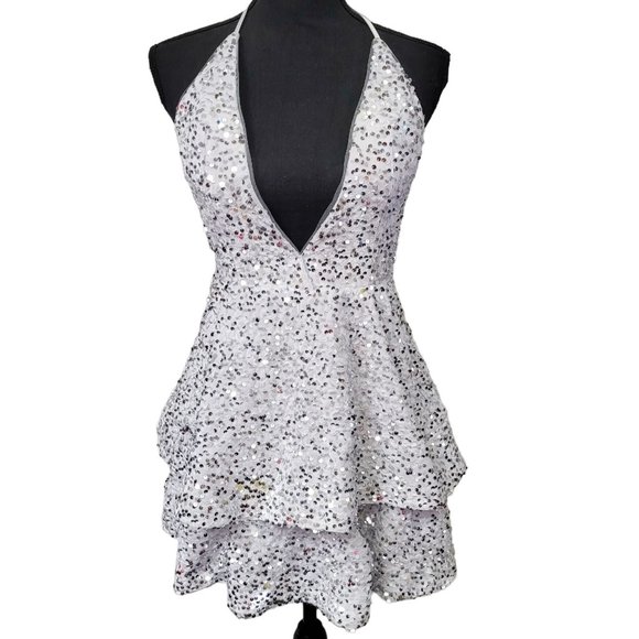 Dresses & Skirts - Beautiful Short White Sequin Halter Dress Size 4